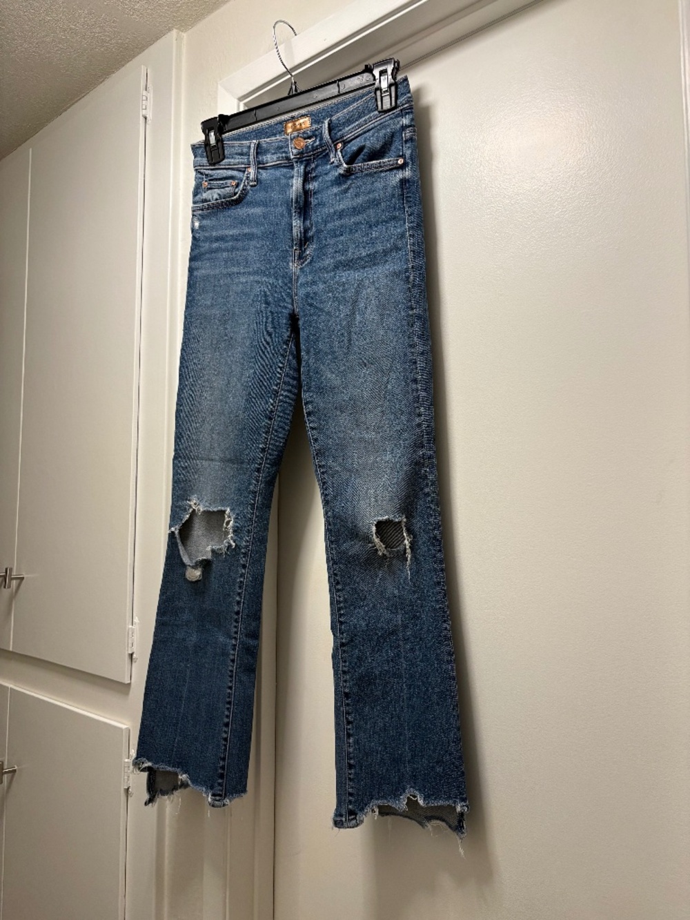 Mother “Insider crop - step chew” destroyed jeans - size 25